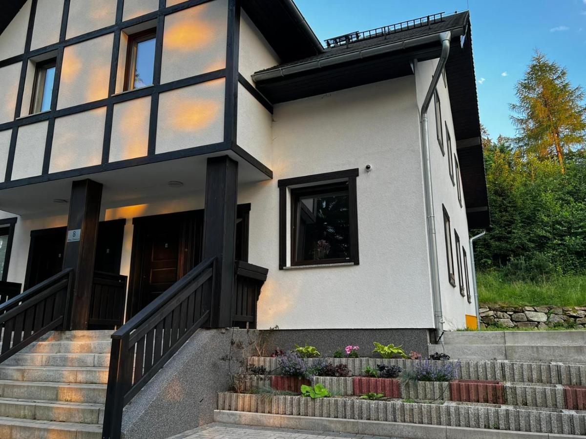 Apartalala, Apartament Z Ogrodem 卡尔帕奇 外观 照片